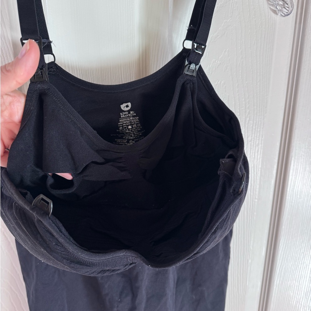 Sublime® Hands-Free Pumping & Nursing Tank - Picture 7 of 7